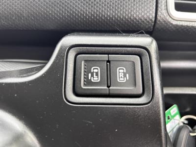 2016 Mitsubishi Delica - Thumbnail