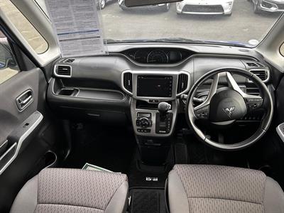 2016 Mitsubishi Delica - Thumbnail