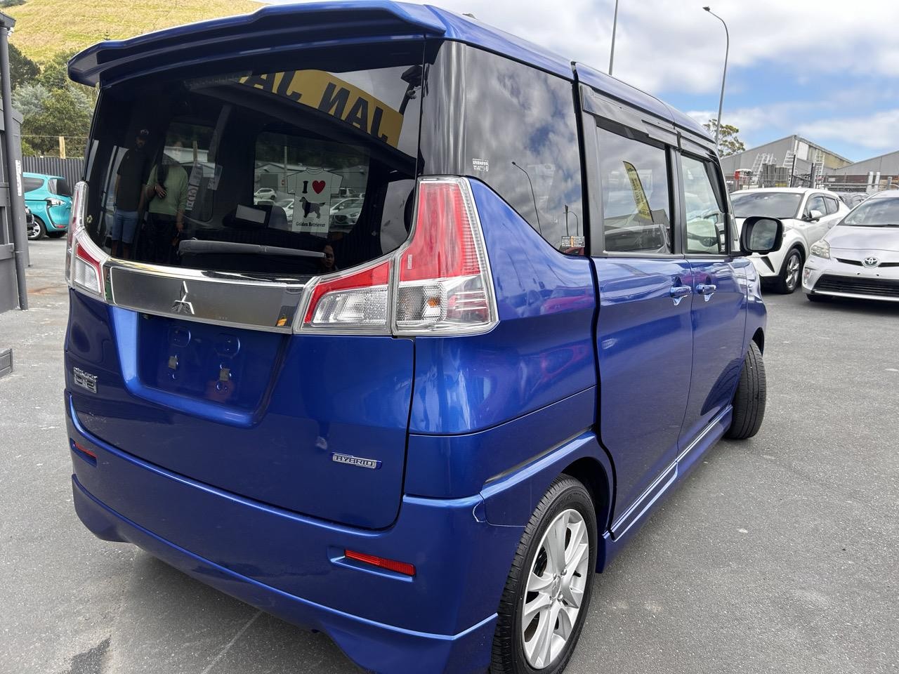 2016 Mitsubishi Delica