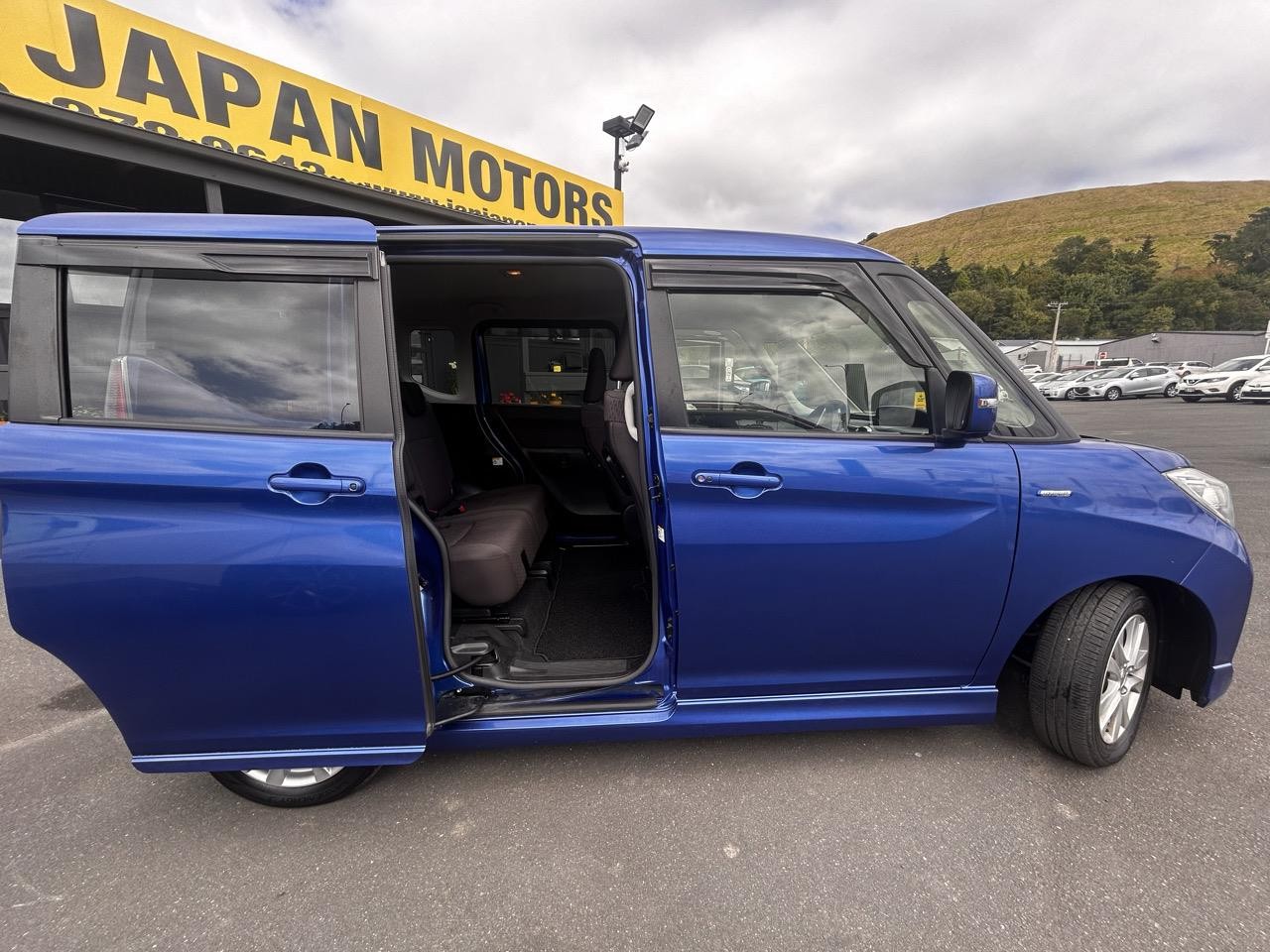 2016 Mitsubishi Delica