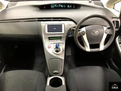 2013 Toyota Prius - Thumbnail