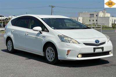 2013 Toyota Prius - Thumbnail