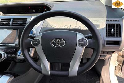 2013 Toyota Prius - Thumbnail