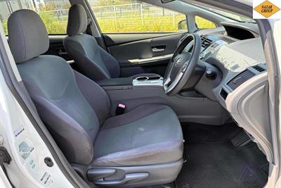 2013 Toyota Prius - Thumbnail