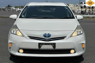 2013 Toyota Prius - Thumbnail