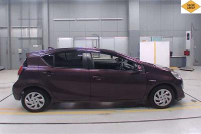 2015 Toyota Aqua - Thumbnail