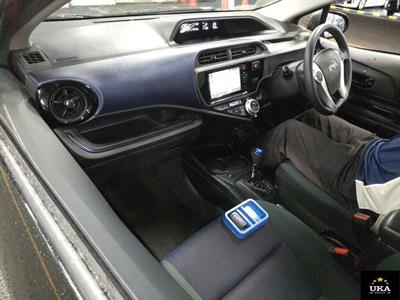 2015 Toyota Aqua - Thumbnail