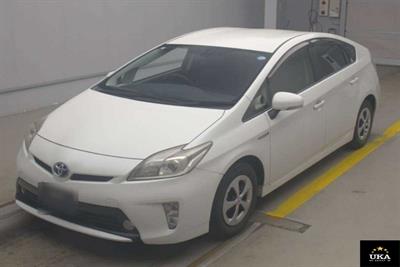 2014 Toyota Prius - Thumbnail