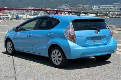 2012 Toyota Aqua - Thumbnail