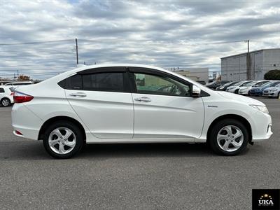 2015 Honda Grace - Thumbnail