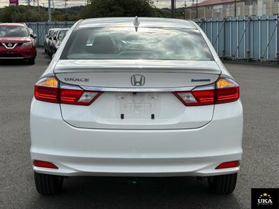 2015 Honda Grace - Thumbnail
