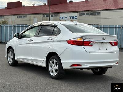 2015 Honda Grace - Thumbnail