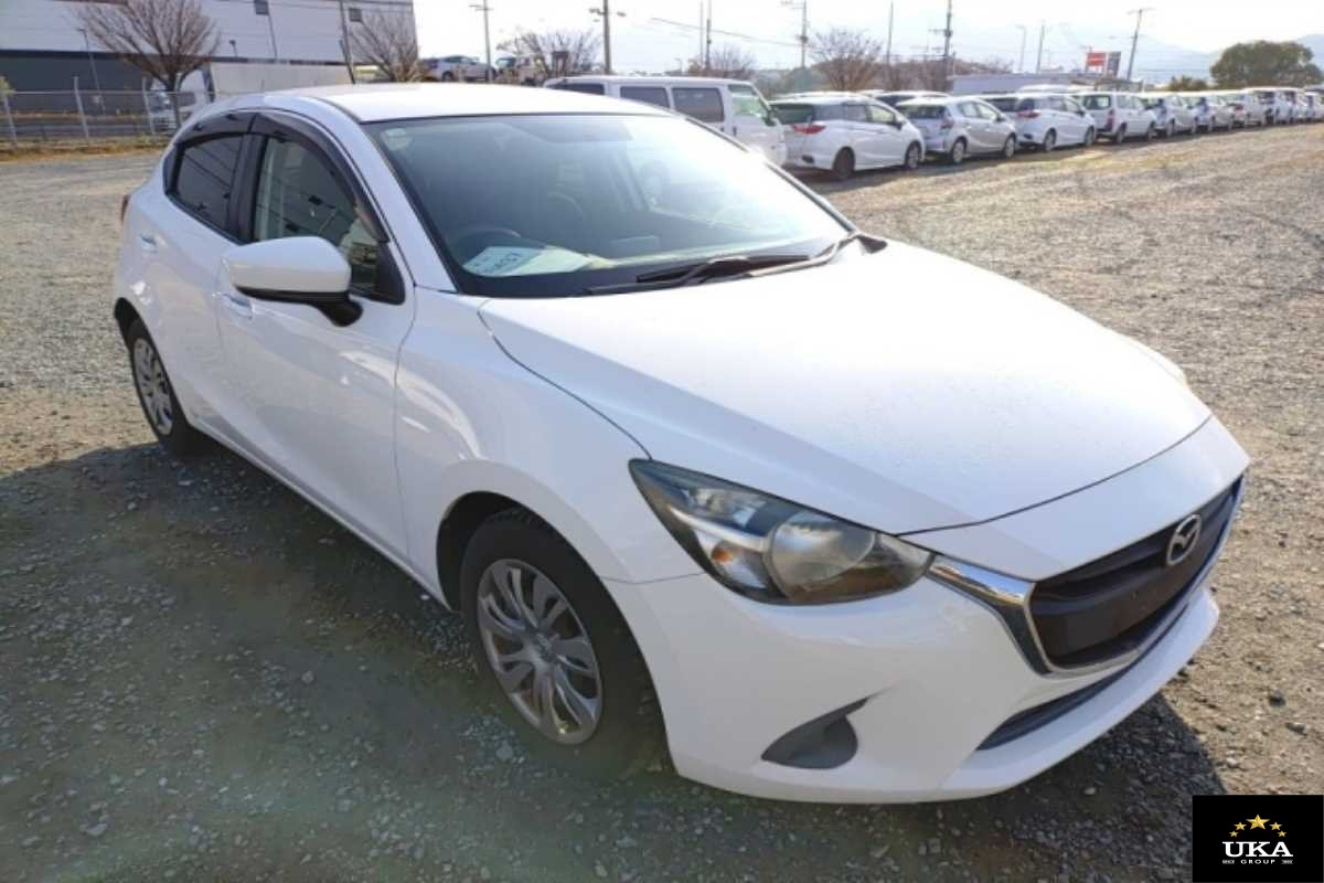2016 Mazda Demio
