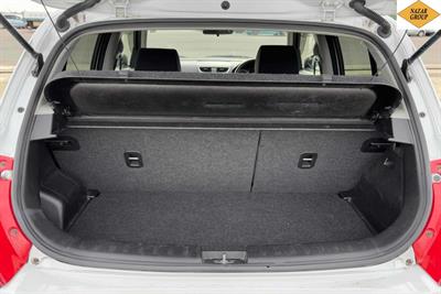 2014 Suzuki Swift - Thumbnail