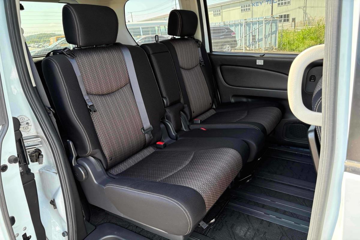 2014 Nissan Serena