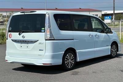 2014 Nissan Serena - Thumbnail