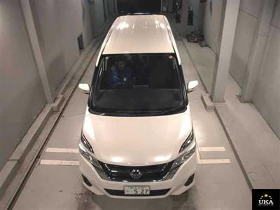 2018 Nissan Serena - Thumbnail