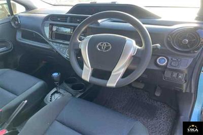 2015 Toyota Aqua - Thumbnail