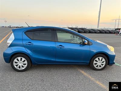 2013 Toyota Aqua - Thumbnail