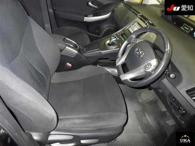2015 Toyota Prius - Thumbnail