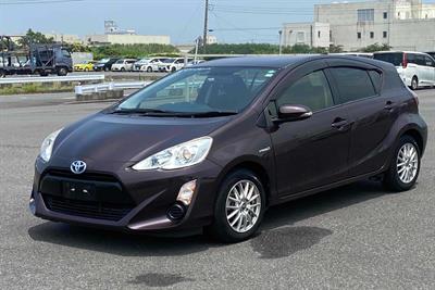 2015 Toyota Aqua - Thumbnail