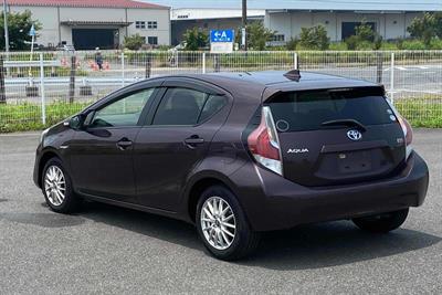 2015 Toyota Aqua - Thumbnail