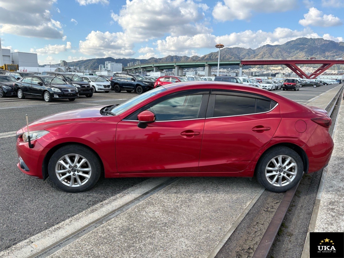 2014 Mazda Axela
