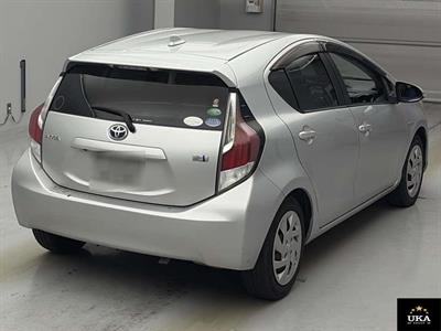 2015 Toyota Aqua - Thumbnail