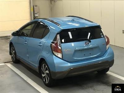 2015 Toyota Aqua - Thumbnail
