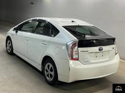 2014 Toyota Prius - Thumbnail