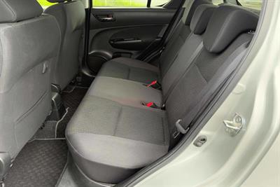 2014 Suzuki Swift - Thumbnail
