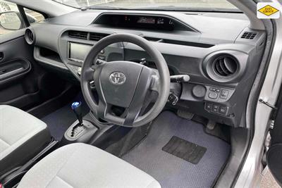 2020 Toyota Aqua - Thumbnail
