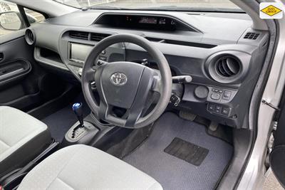 2020 Toyota Aqua - Thumbnail