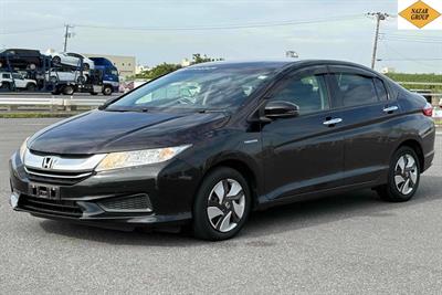 2014 Honda Grace - Thumbnail