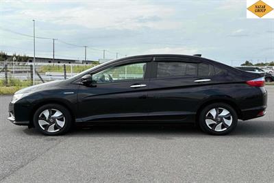 2014 Honda Grace - Thumbnail