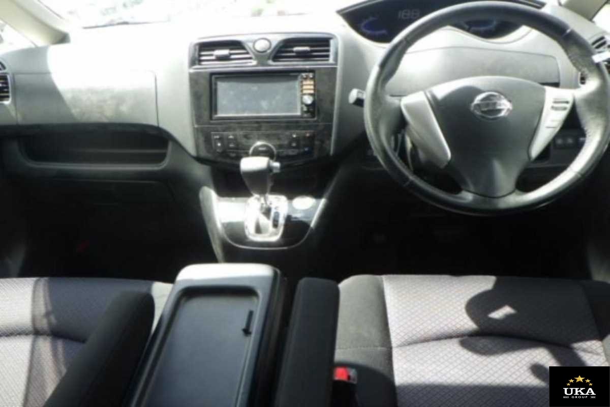 2013 Nissan Serena
