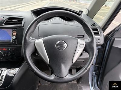 2013 Nissan Serena - Thumbnail