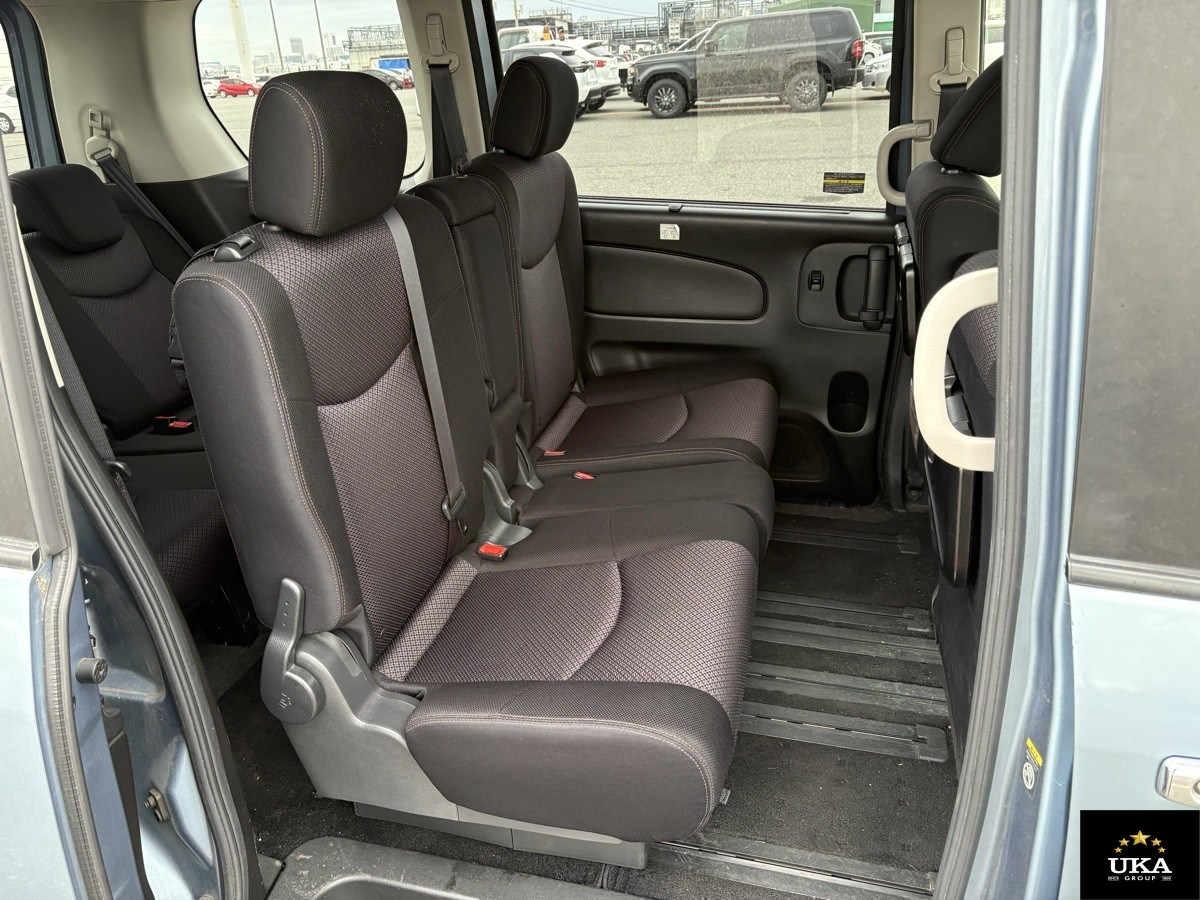 2013 Nissan Serena