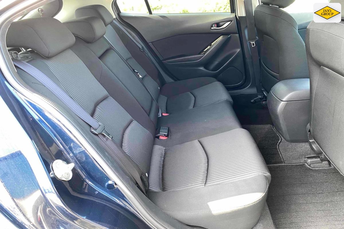 2014 Mazda Axela