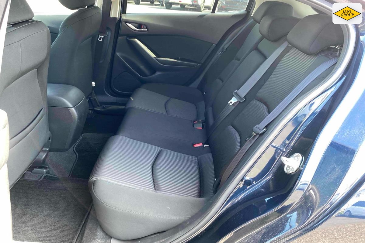 2014 Mazda Axela