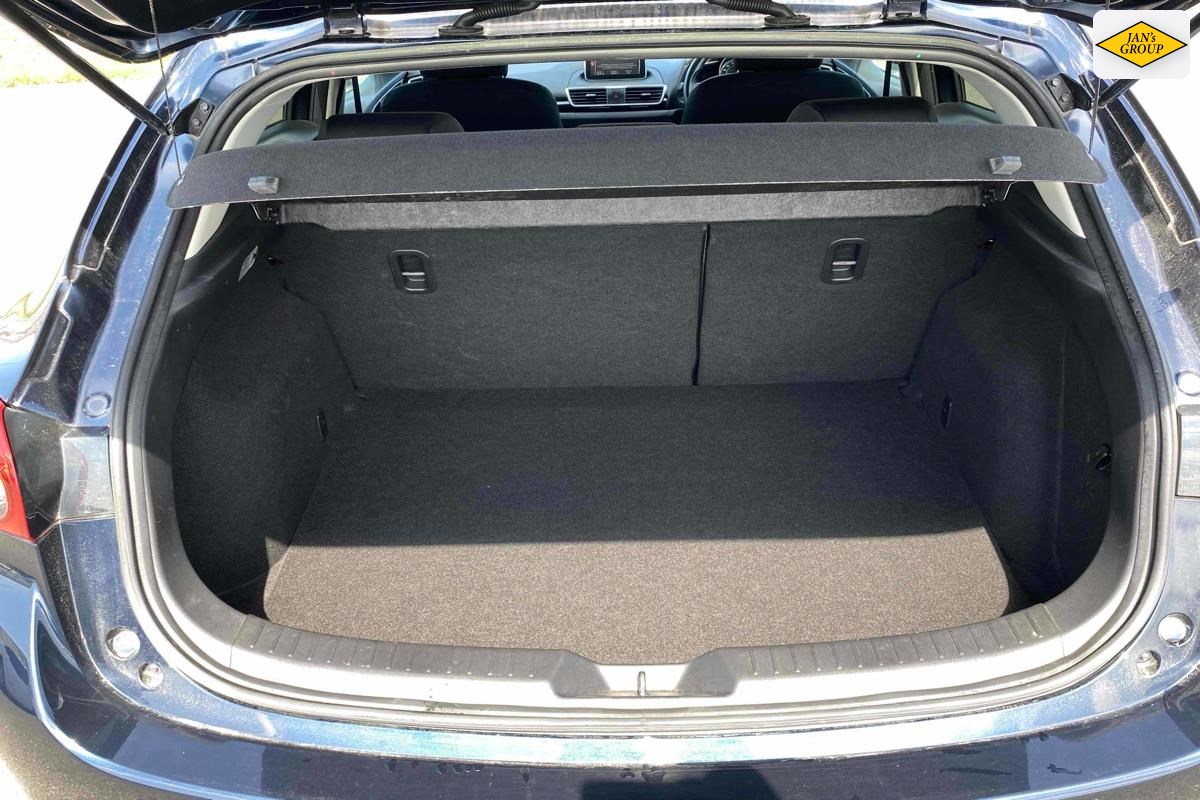 2014 Mazda Axela