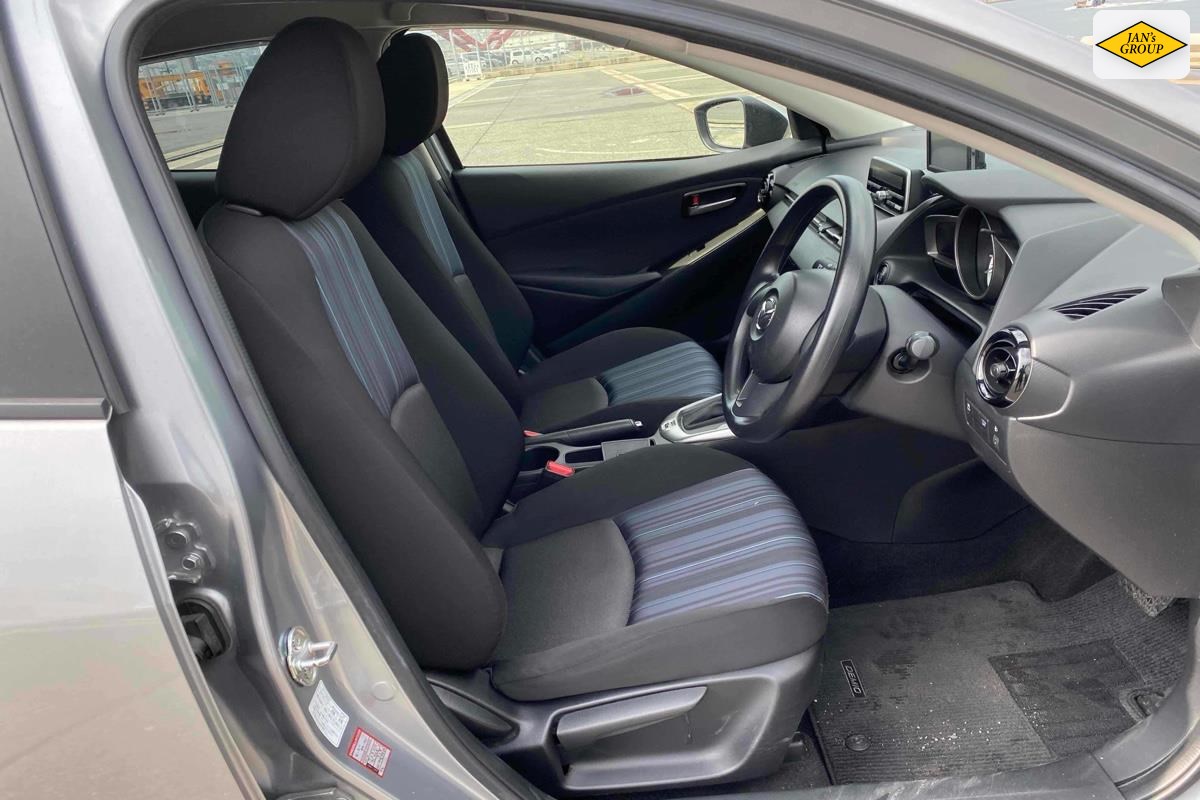 2015 Mazda Demio