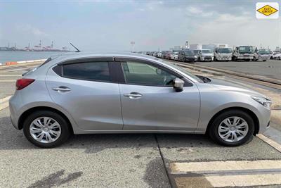 2015 Mazda Demio - Thumbnail