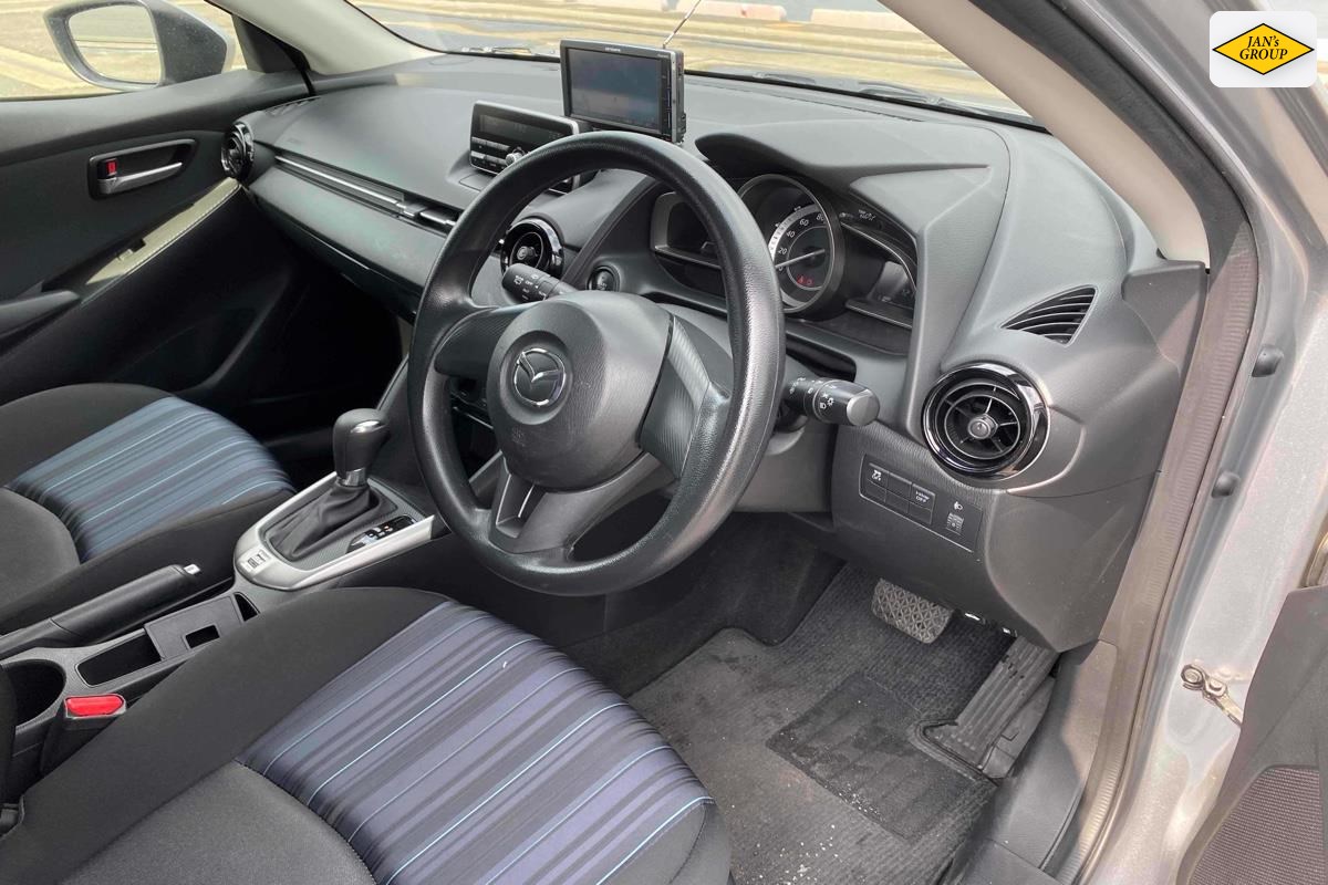 2015 Mazda Demio