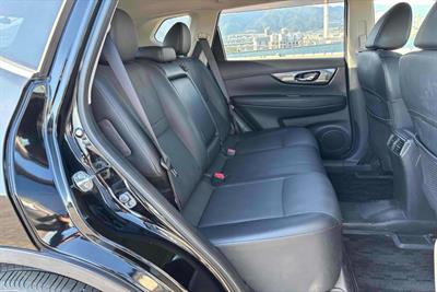 2015 Nissan X-Trail - Thumbnail