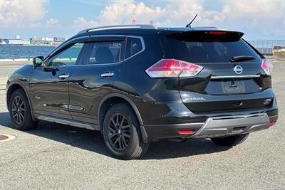 2015 Nissan X-Trail - Thumbnail