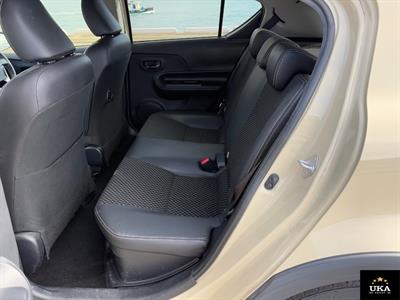 2017 Toyota Aqua - Thumbnail