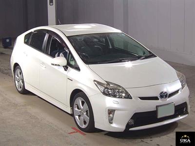 2015 Toyota Prius - Thumbnail