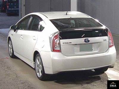 2015 Toyota Prius - Thumbnail