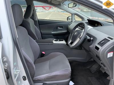 2012 Toyota Prius - Thumbnail